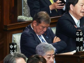 日本政府回应石破茂选举期间“打瞌睡”：他吃了感冒药